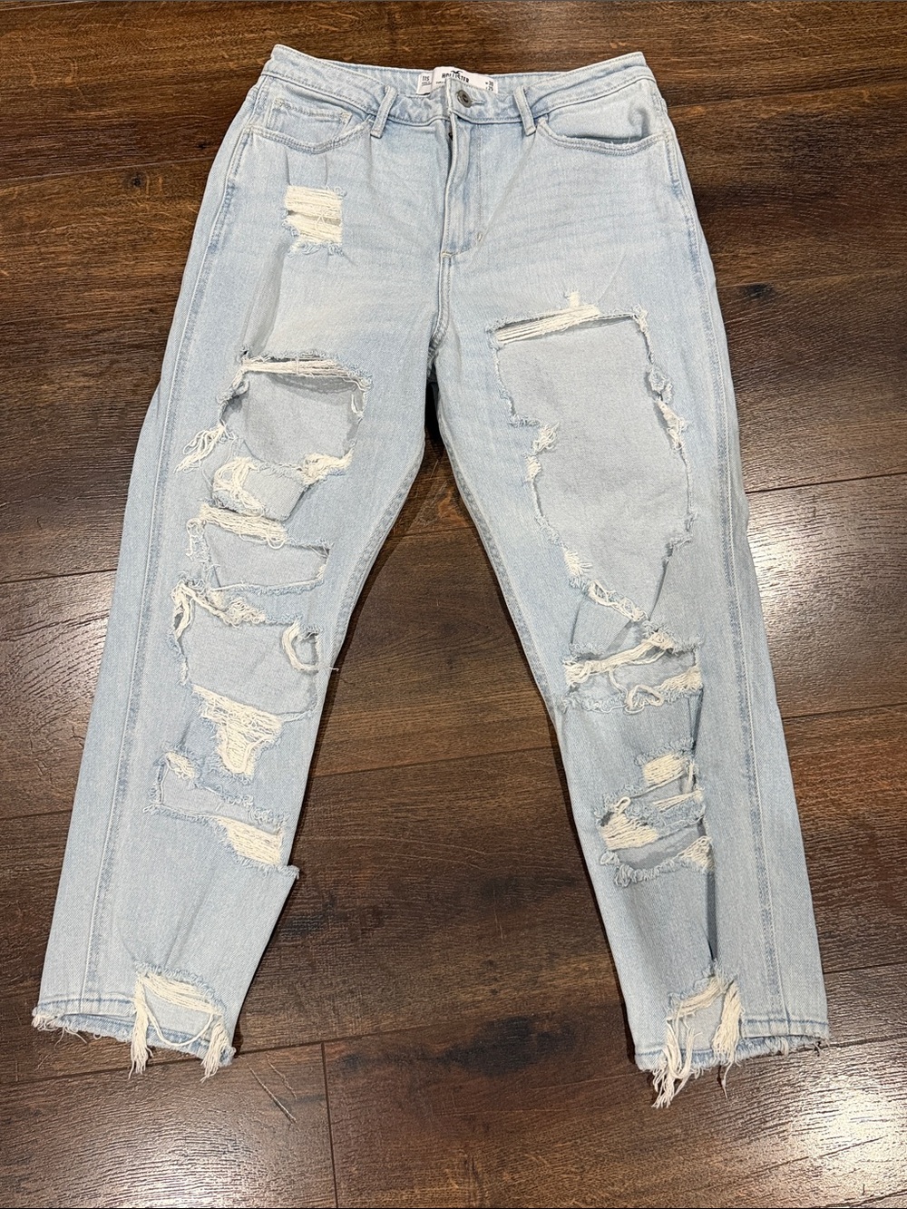 Hollister Light Blue Curvy High-Rise Mom Jeans